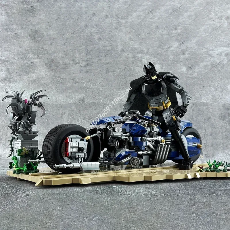 Kids Toys Exhibition - 2100pcs Superhero Movie Model White Knight